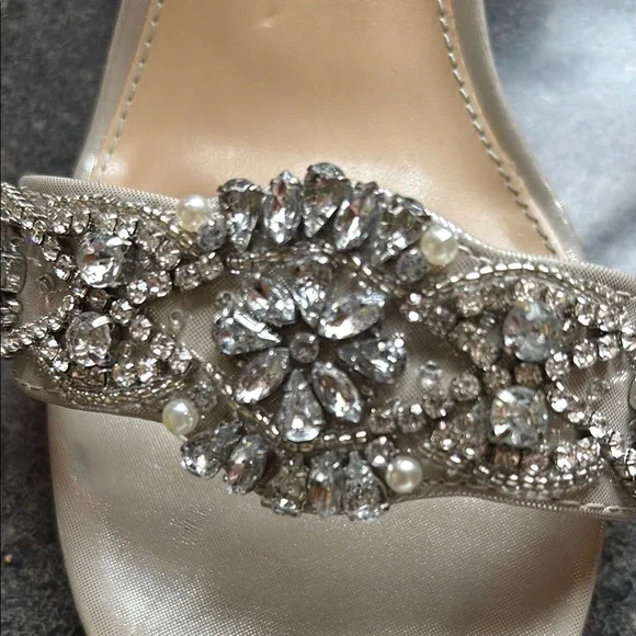 Betsey Johnson Silver Rhinestone Bridal/Wedding Heels - Picture 3 of 5
